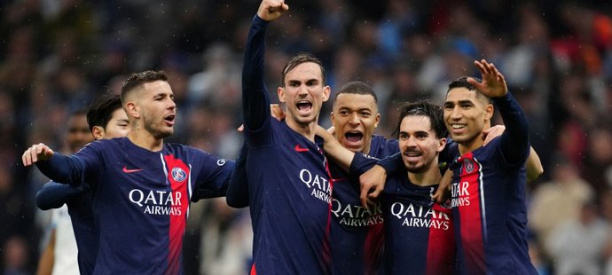 PSG slaví třetí titul v řadě. Dvanácté prvenství jim přihrála prohra Monaka