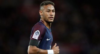 Neymar: V PSG hrajeme jako Brazilci. Barcelona? Zaslouží si lepší vedení