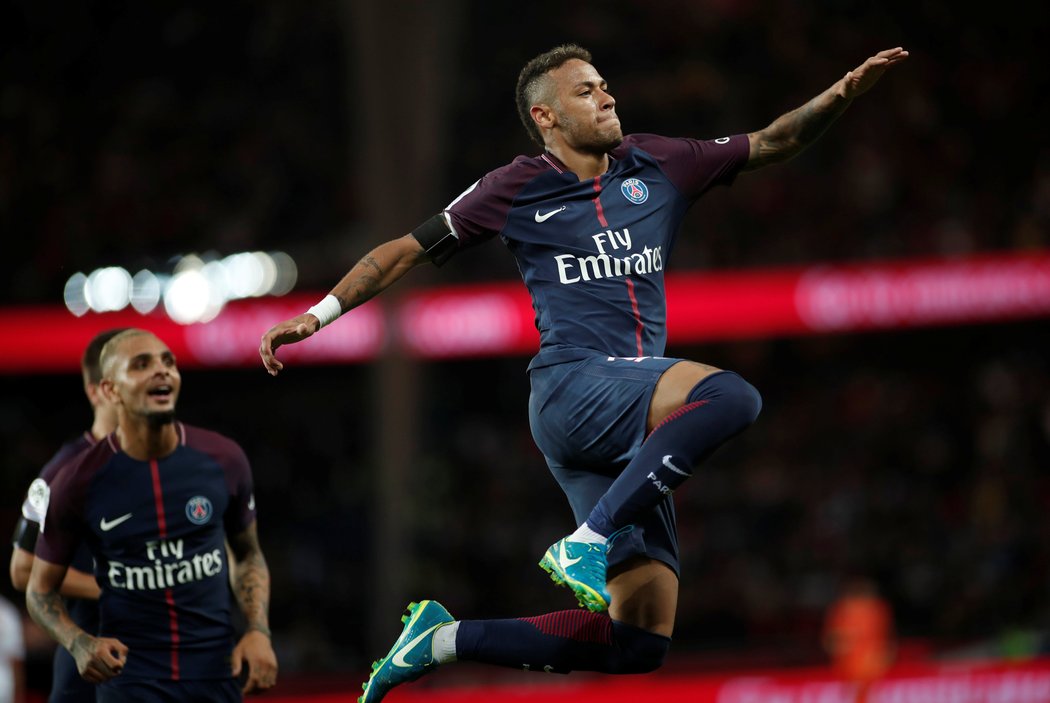 Hvězdný Neymar slaví gól v dresu PSG proti Toulouse