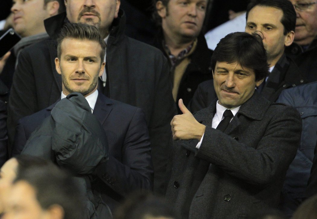 Utkání PSG sledovala ve Valencii i zimní posila David Beckham, napravo sportovní ředitel Leonardo.