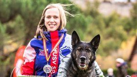 Krůček od zlata: Policejní psovodka Barbora je se svou fenkou Dulou vicemistryní světa