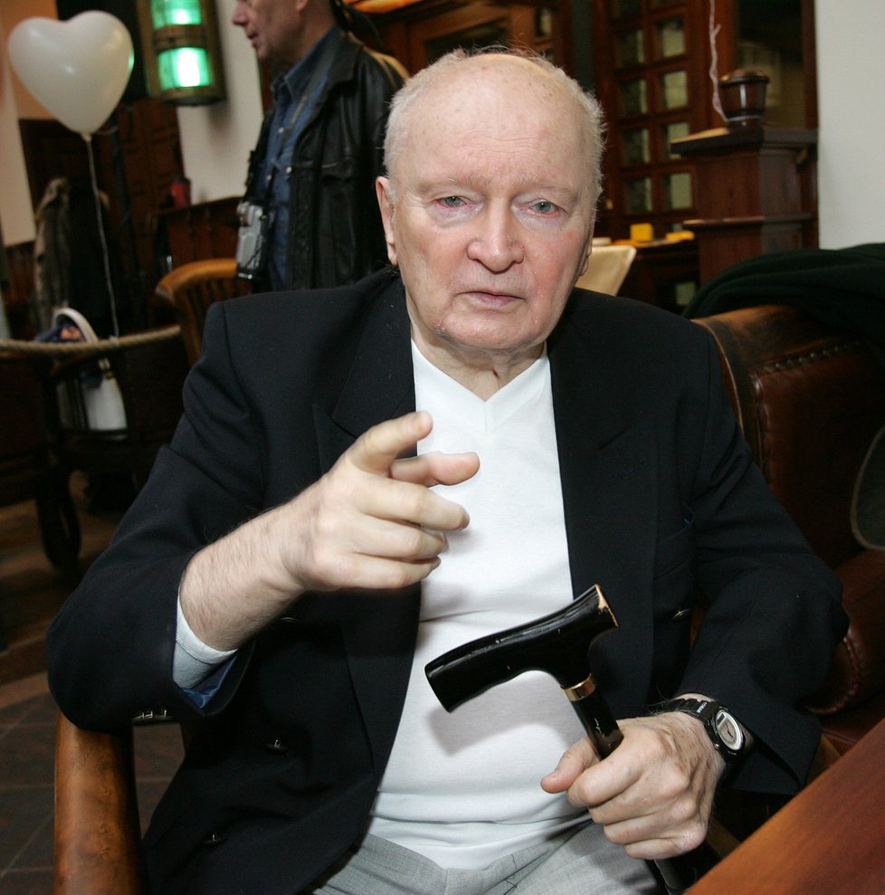 Psychiatr Miroslav Plzák (†85)