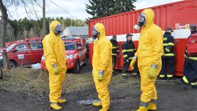 V Klesti u Chebu dnes od rána likvidují chov drůbeže napadený ptačí chřipkou.