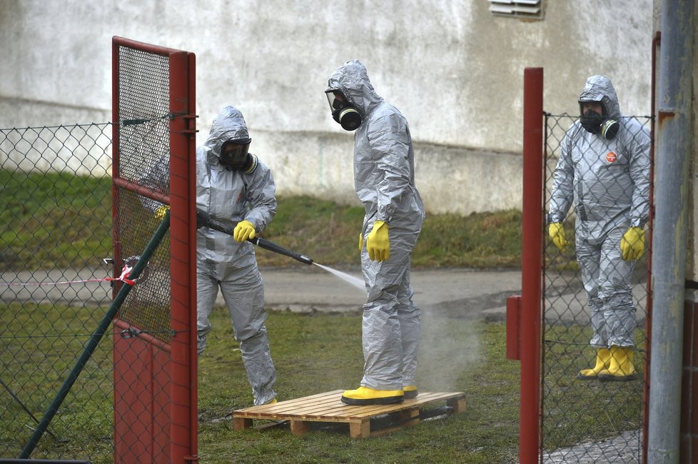 V Klesti u Chebu likvidují chov drůbeže napadený ptačí chřipkou.