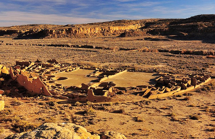 Pueblo Bonito zbudované v otevřeném terénu