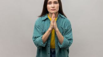 Blízká osoba chce půjčit peníze? Jak sepsat smlouvu a na co dát pozor Blízká osoba chce půjčit peníze? Jak sepsat smlouvu a na co dát pozor