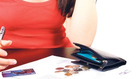 Než si půjčíte, tak si vždy pořádně pročtěte smlouvu. Ať pak nezjišťujete informace pozdě po telefonu