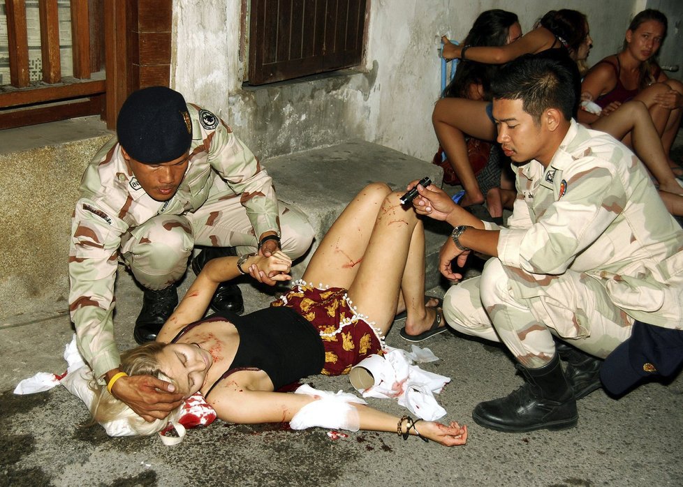 Série pumových atentátů v Thajsku zabila nejméně 4 osoby.