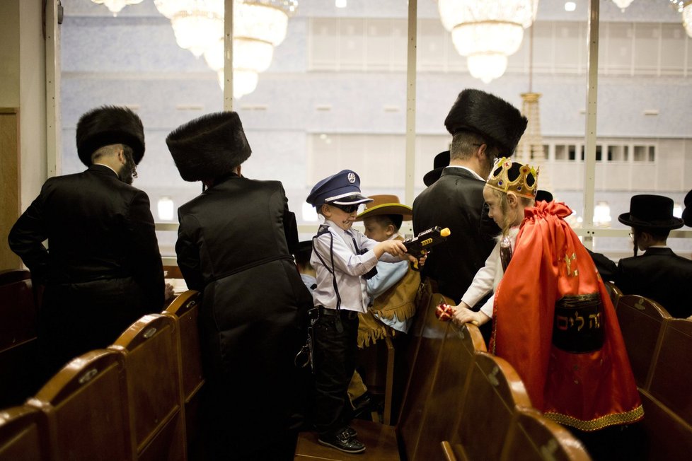 Oslavy nejveselejšího židovského svátku Purim