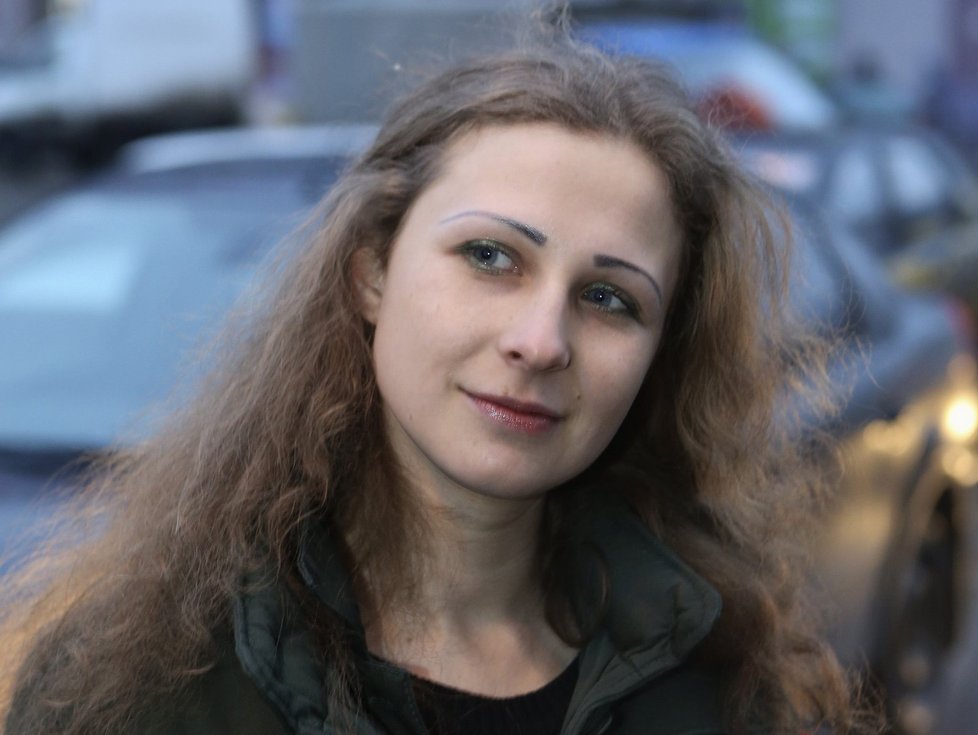 Maria Aljochina, čelnka Pussy riot, se dočkala ještě před Vánocemi propuštění