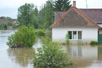 ONLINE: Silný déšť rozvodnil české řeky, opět hrozí POVODNĚ!
