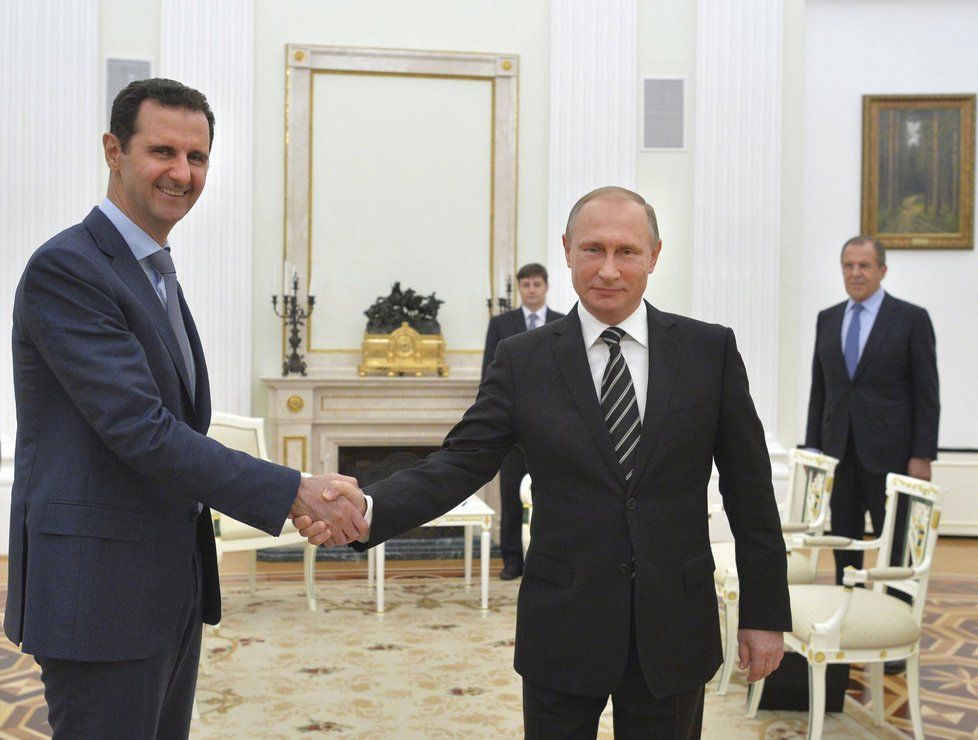 Syrský prezident Bašár Asad (vlevo) a ruský prezident Vladimir Putin (vpravo)