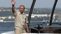 Putin se za účasti médií ponořil na dno Černého moře ve vědeckém batyskafu