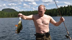 Ruský prezident Vladimir Putin na rybolovu