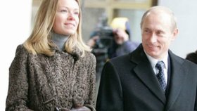 Ukázalo se, že Maria nakonec Putinovou příbuznou vůbec není.