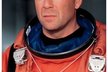 Bruce Willis v narážce na film Armageddon vzkazuje, že jemu už je zbytečné volat: Meteoritu, dopadajícímu na Čejabinsk už nezabrání ani on