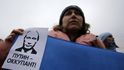 "Putin je okupant!" Demonstrace v Simferopolu proti referendu o připojení Krymu v Rusku