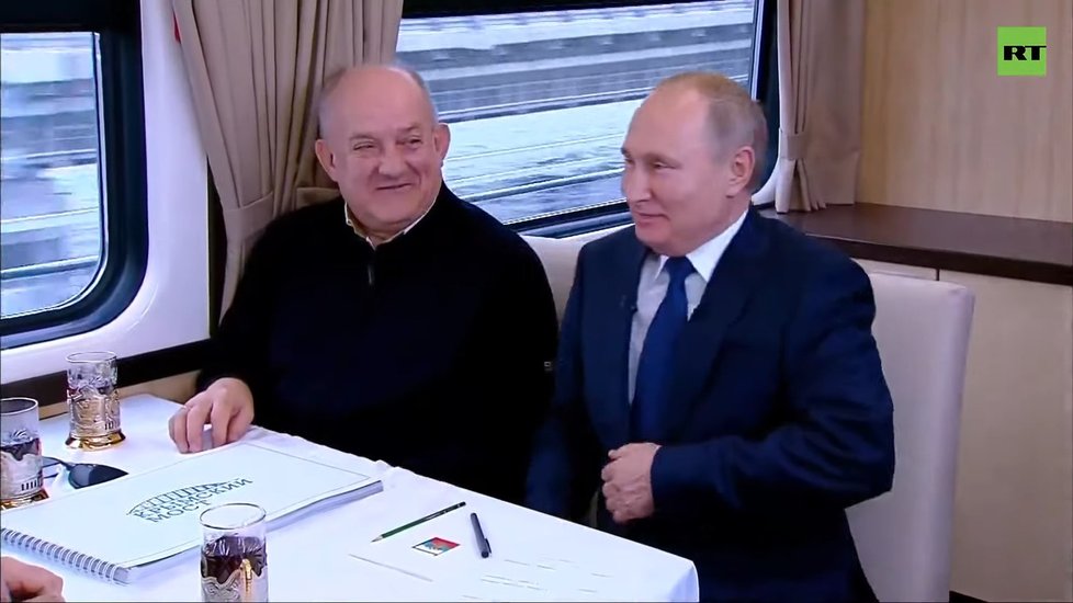 Přepravu po železnici na Krym zahájit prezident Putin (23. 12. 2019)