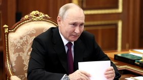 Vladimir Putin si pozval čečenského vůdce Ramzana Kadyrova (28. 9. 2023).