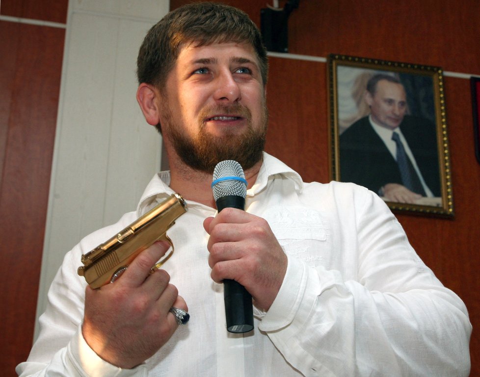 Čečenský vůdce Ramzan Kadyrov je prý odhodlán položit život za svého mentora Vladimira Putina