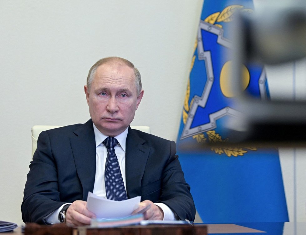 Vladimir Putin při telekonferenci s protějšky vojenské aliance ODKB.