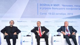 Exprezident Václav Klaus se sešel na konferenci s ruským prezidentem Vladimirem Putinem.