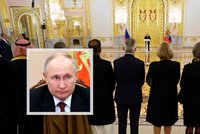 Rozestup na 20 metrů! Putin sklízí posměch za bizarní ceremoniál s diplomaty a „hygienické důvody“