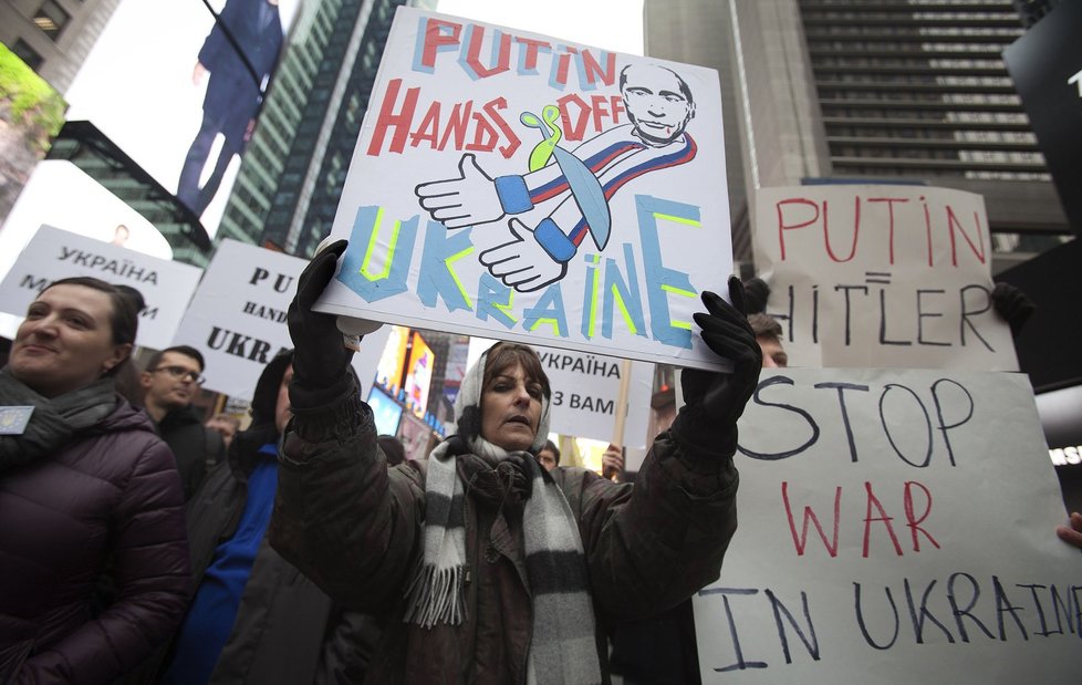 Protesty proti ruské invazi na Krym v New Yorku