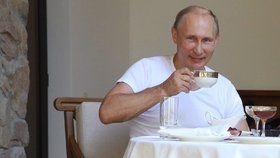 Putin slaví narozeniny
