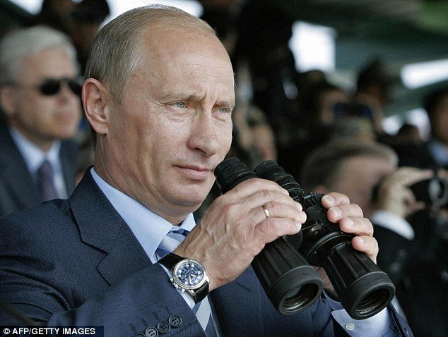 Před pár týdny se navíc objevila informace, že Putin vlastní tajný palác za 25 miliard korun.