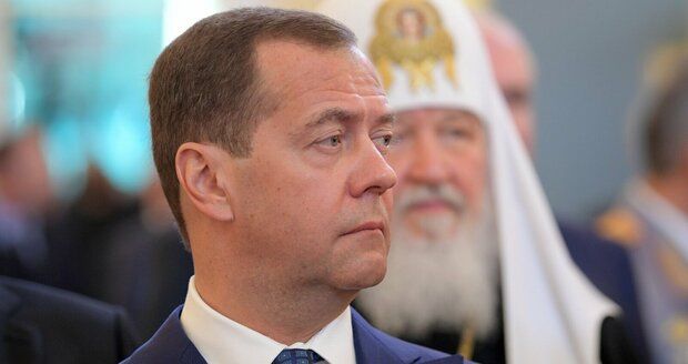 Medveděv vyhrožuje kvůli snahám dostat Rusko před tribunál: Hrozba pro existenci lidstva, hřímá