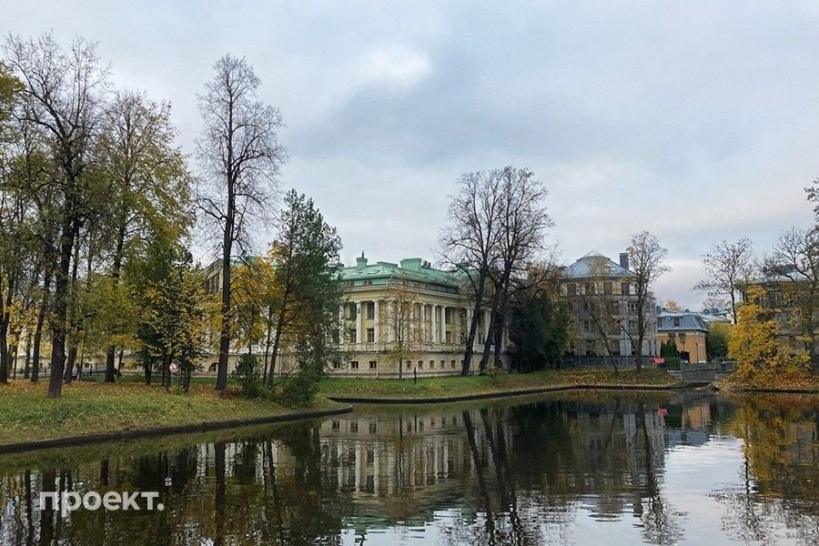 Fotografie částí nemovitostí, které kolem Petrohradu vlastní údajná bývalá Putinova milenka Světlana.