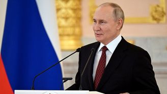 Putin souhlasil, že bude kandidovat v březnových ruských prezidentských volbách