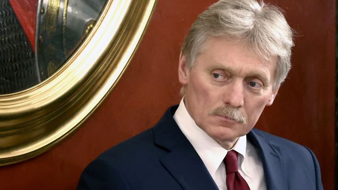 Mluvčí Kremlu Dmitrij Peskov na tiskové konferenci v Moskvě