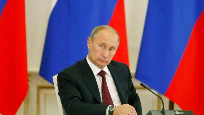 Putin po svém opětovném návratu do prezidentské funkce v květnu povýšil do důležitých funkcí řadu svých dlouholetých souputníků. Mnoho vysokých úředníků v Kremlu tak již přesáhlo věk 65 let, samotný Putin oslaví za měsíc šedesátiny.  (Foto Profimedia)