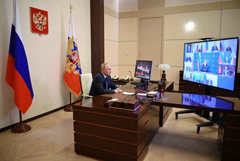 Putinova pracovna v rezidenci Novo-Ogarjovo.