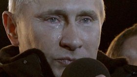 Dojatý Vladimir Putin: Vítězství očekával, přesto měl před davem svých stoupenců na krajíčku