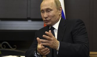 Ruské ekonomice více škodí nižší ceny plnu než západní sankce, říká prezident Putin