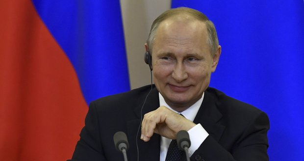 Putin připustil konec v čele Ruska? Před otázkou na volby už dvakrát uhnul