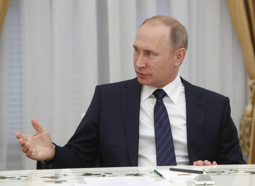 V březnových prezidentských volbách chce stávající hlavu státu Vladimira Putina volit 71,4 procenta Rusů