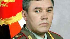 Náčelník ruského generálního štábu Valerij Gerasimov (oficiální portrét z roku 2015).