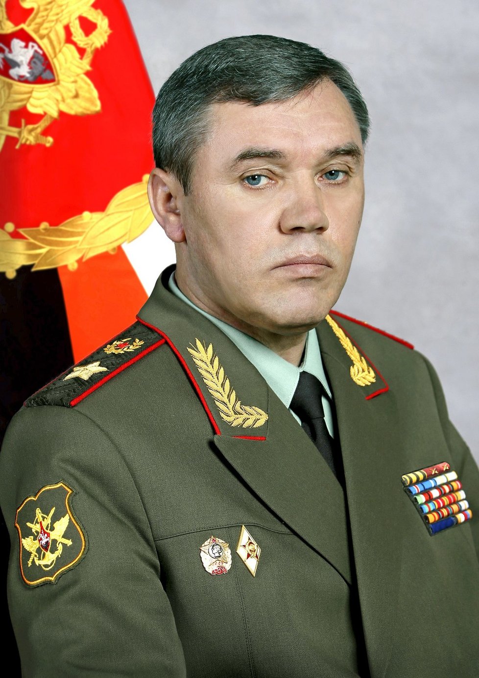 Náčelník ruského generálního štábu Valerij Gerasimov (oficiální portrét z roku 2015).