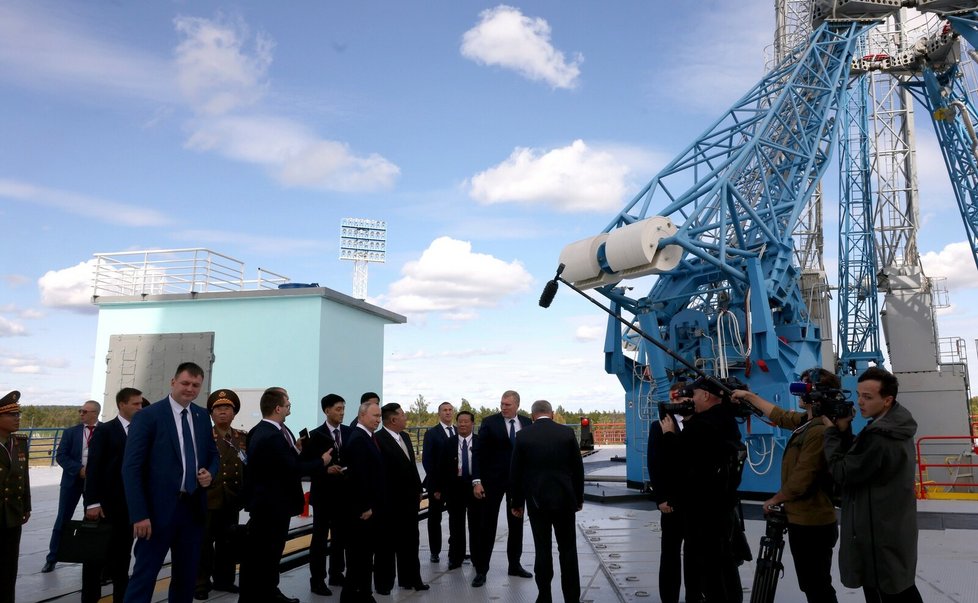 Vladimir Putin ukázal Kim Čong-unovi kosmodrom Vostočnyj (září 2023).