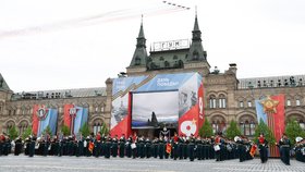 Přehlídka v Moskvě k 9. květnu 2026 byla menší než dříve.