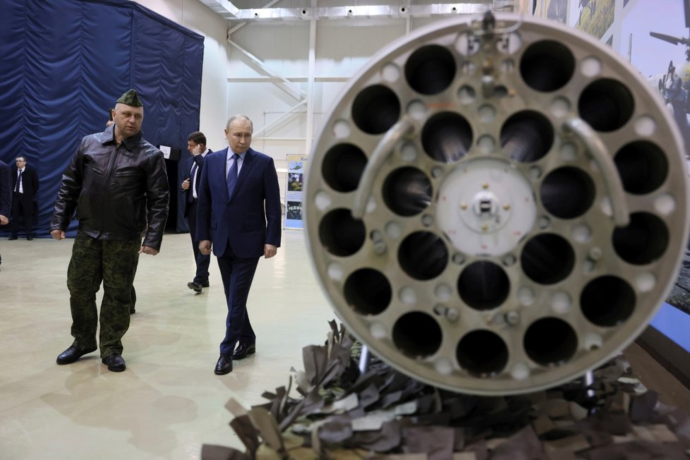 Ruský prezident Vladimir Putin na setkání s piloty (27. 3. 2024).