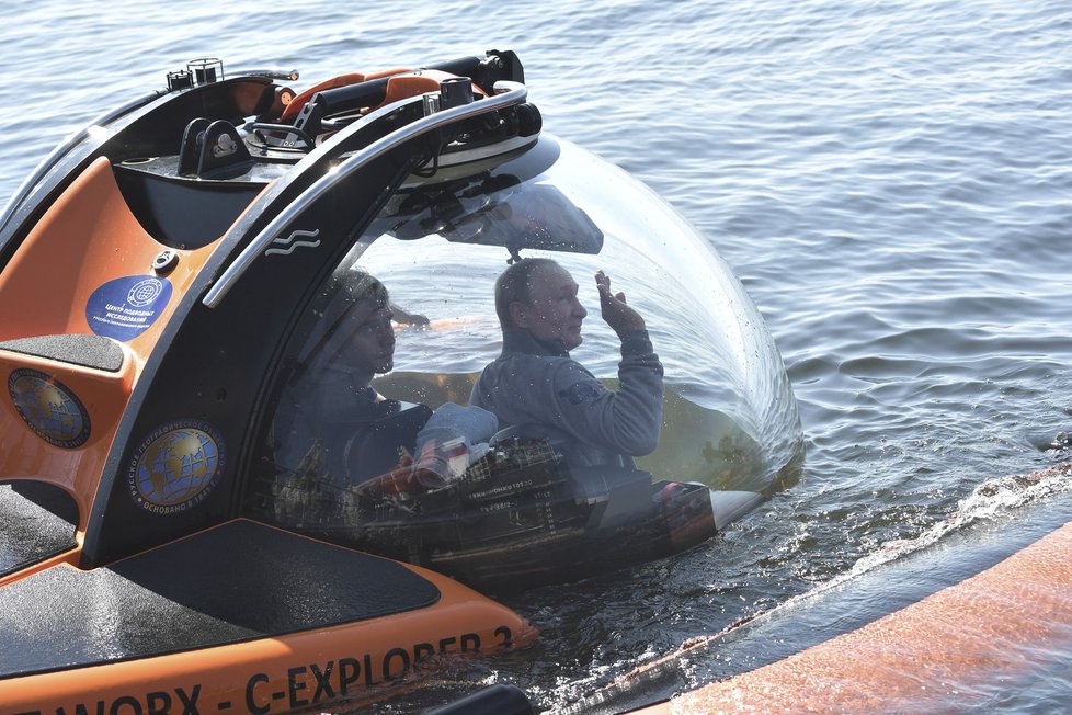 Prezident Putin si na vlastní kůži vyzkoušel jízdu v ponorce