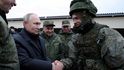 Putin na výcviku rezervistů v Rjazani (20. 10. 2022). Putin na výcviku rezervistů v Rjazani (20. 10. 2022).