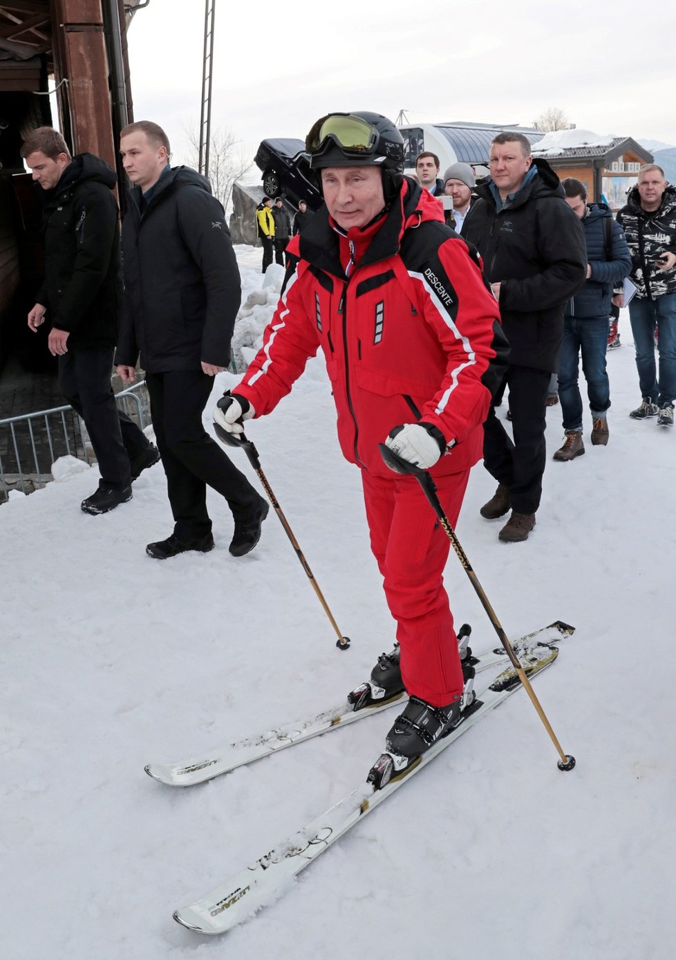 Ruský prezident Vladimir Putin si zalyžoval a zapózoval v Soči. (13. 2. 2019)