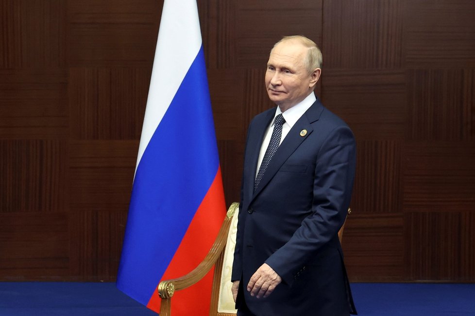 Vladimir Putin na summitu v kazašské Astaně (13. 10. 2022)