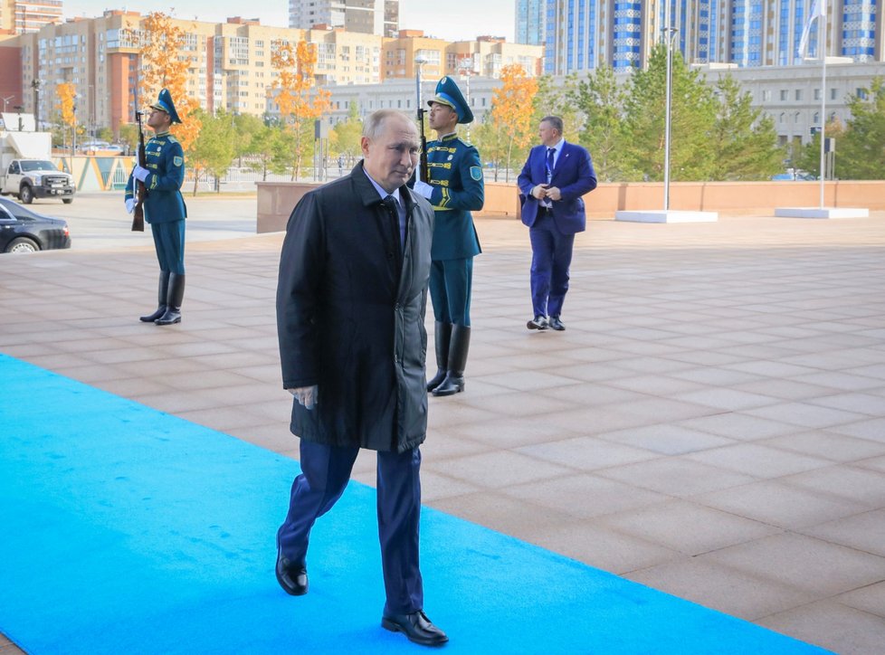 Vladimir Putin na summitu v kazašské Astaně (13. 10. 2022)